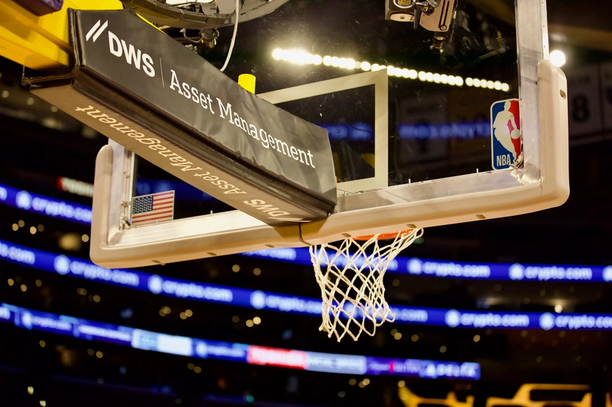 詹姆斯篮球场领袖力与化学反应解析